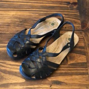Earth Origins black leather sandals